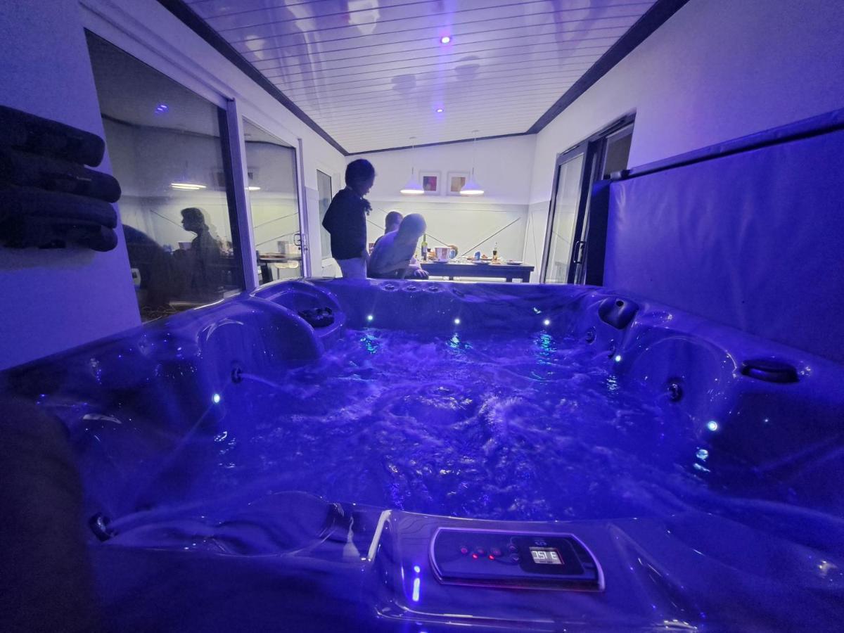 Family Holiday With Hot Tub , Family Groups Only Blackpool Exterior foto